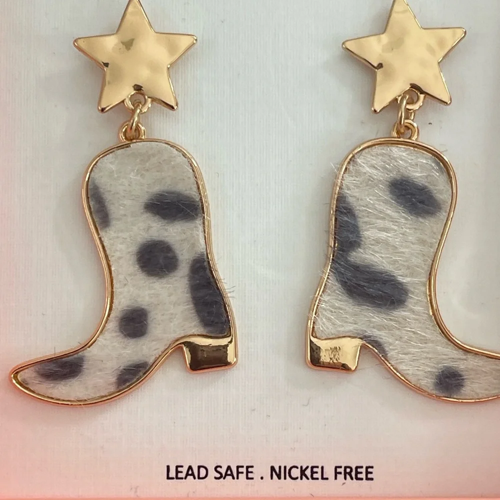 Piper Gold Star Cowboy Boot Dangling Earrings